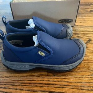 NIB Keen Kids Blue Slip On Shoe 13